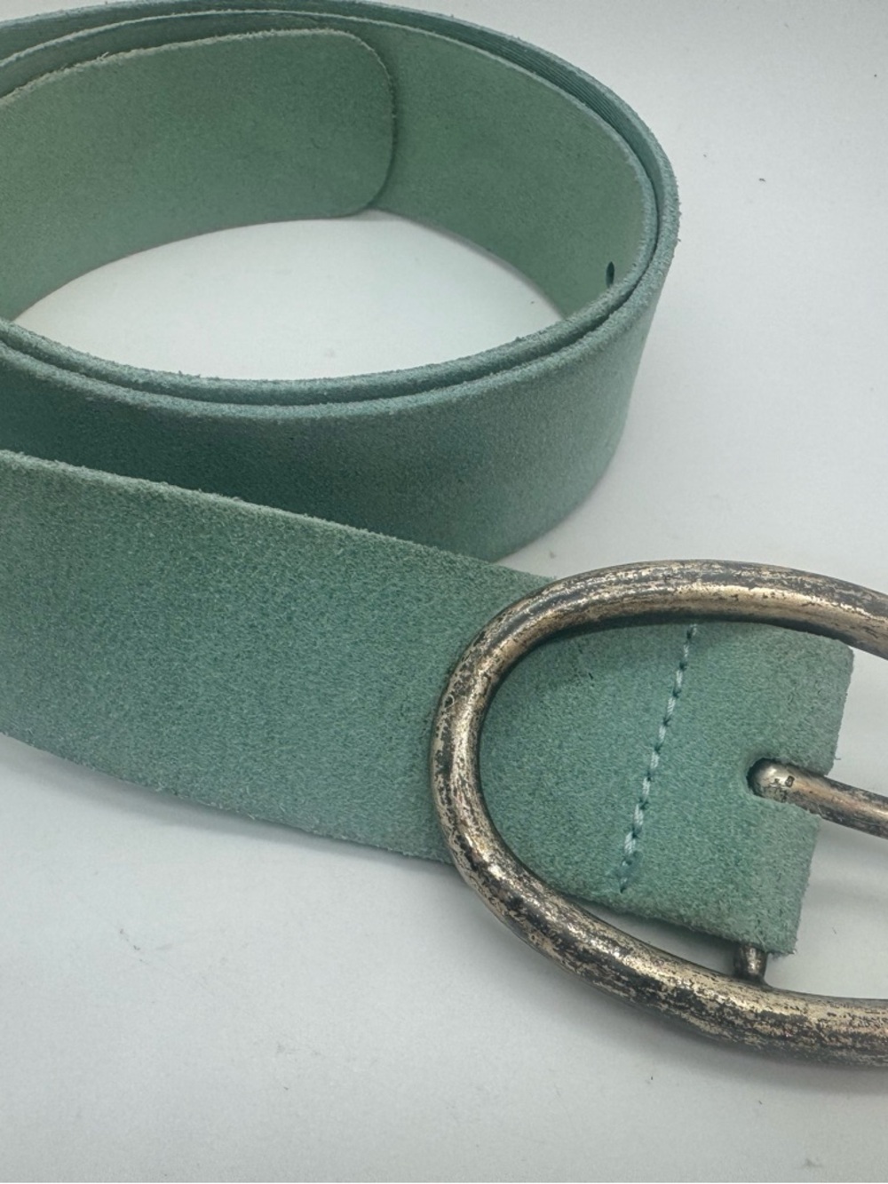 Suede Oval-Buckle Women's Belt in Mint Green